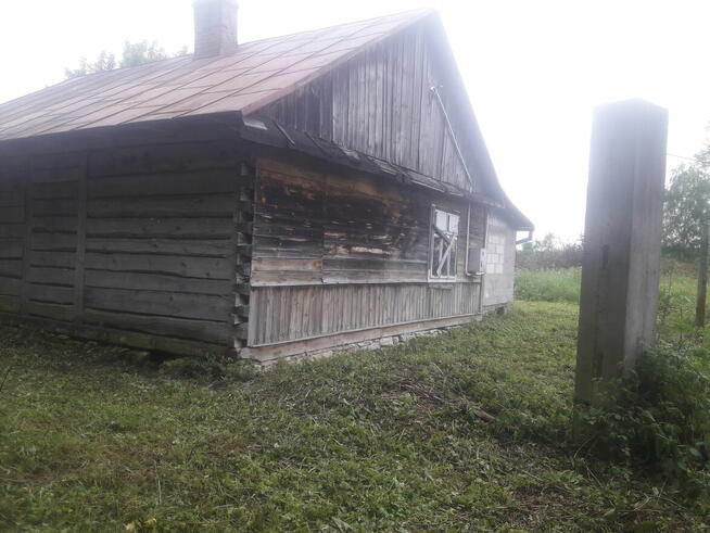 Dom drewniany do remontu na działce po lasem ,prąd ,woda