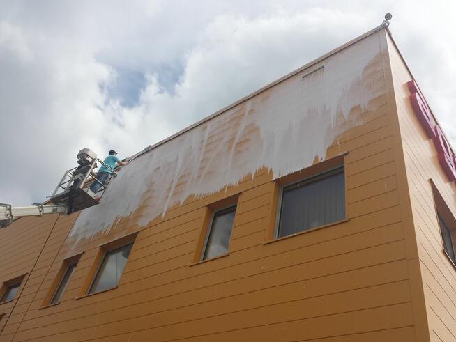 Mycie dachów, elewacji i kostki brukowej.