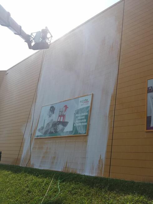 Mycie dachów, elewacji i kostki brukowej.