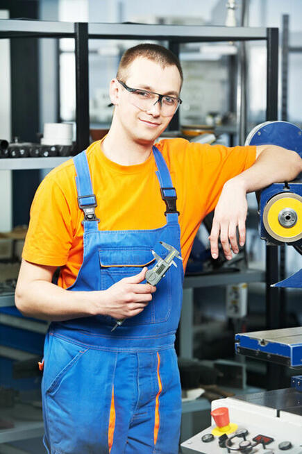 OPERATOR FREZARKI CNC (Hohenmölsen-CM-FT-DE)