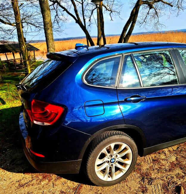 Sprzedam BMW X1 Sdrive 2015r. benz, 4x4, hak, 2 koml opon