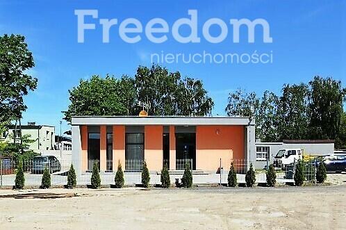 Obiekt magazynowo usługowy z biurowcem. Duża działka w Opolu.