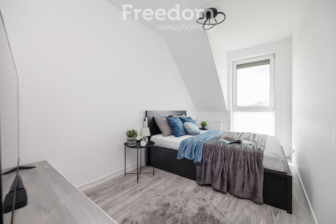 Dom szeregowy pow. całk. 100 m2, ogródek, Straszyn