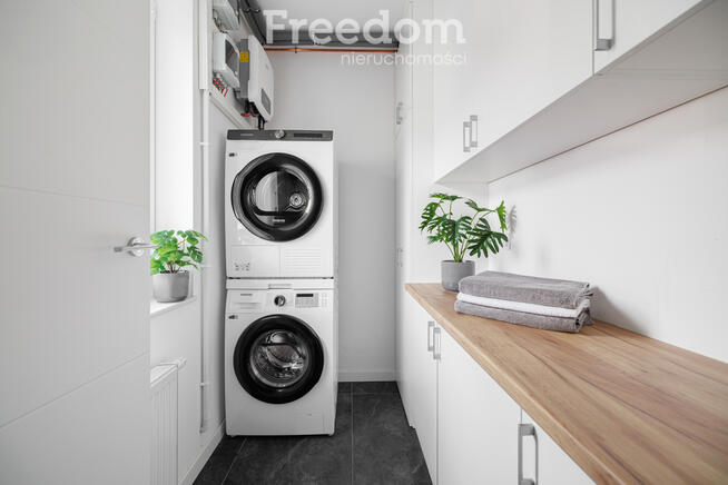 Dom szeregowy pow. całk. 100 m2, ogródek, Straszyn