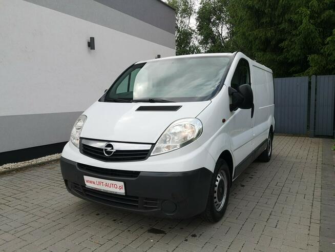Opel Vivaro 2.0 CDTI 115 KM Klima Hak Tyłne drzwi Skrzydełkowe Gwarancja