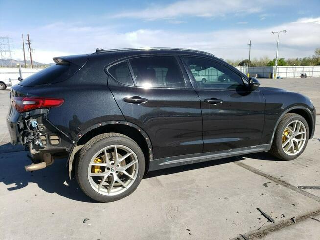 Alfa Romeo Stelvio TI Sport Q4 280HP
