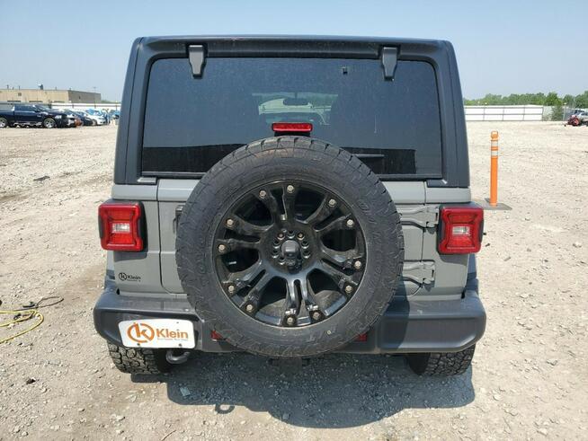 Jeep Wrangler Unlimited Sahara 4x4 3.6l V6