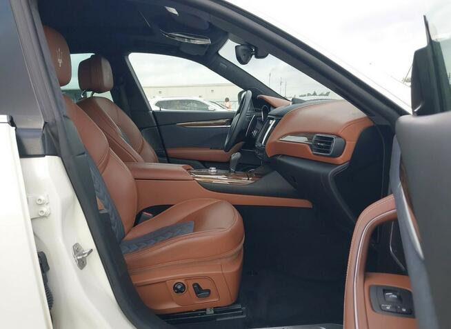 Maserati Levante SQ4 Granlusso Zegna Edition