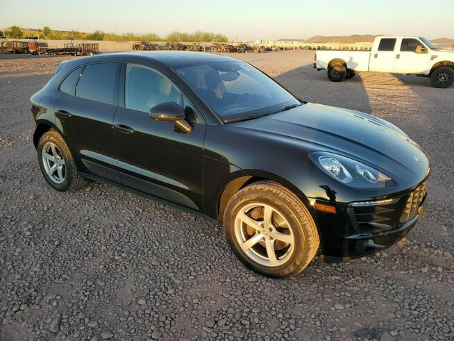 Porsche Macan Sport Chrono Package BOSE 2.0l AWD