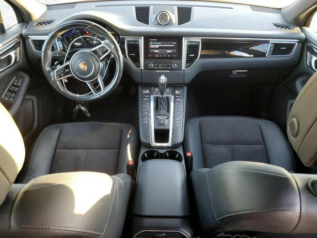 Porsche Macan Sport Chrono Package BOSE 2.0l AWD