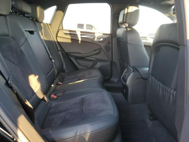 Porsche Macan Sport Chrono Package BOSE 2.0l AWD