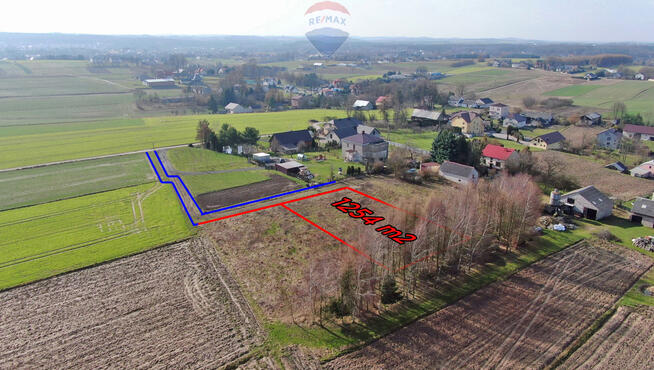 Piękna działka budowlana w malowniczej okolicy