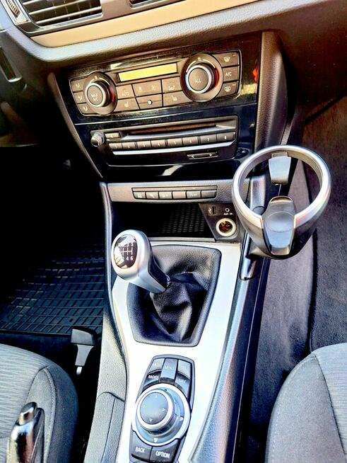 Sprzedam BMW X1 Sdrive 2015r. benz, 4x4, hak, 2 koml opon