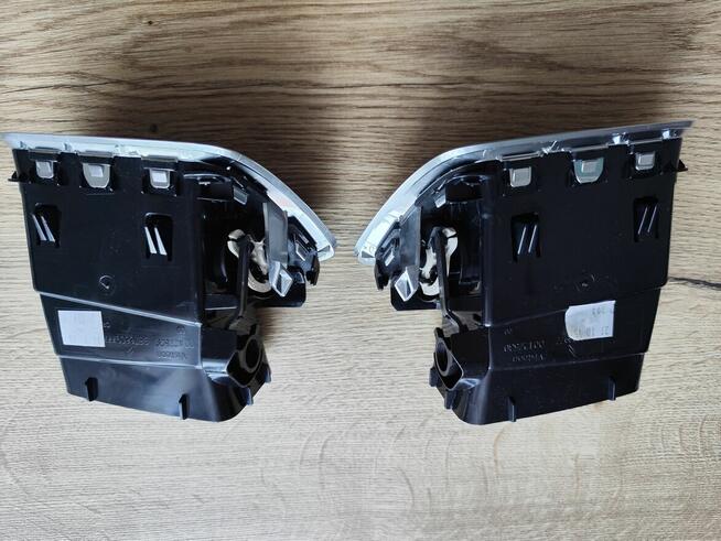 Kratki nawiewu powietrza Citroen C4 II B7