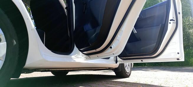 Toyota Auris ## 1.4 D4D 2013/14 rok ## Świetne Autko ##