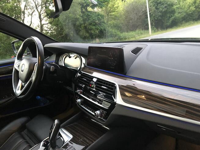 BMW Seria 5 530i xDrive Sport Line