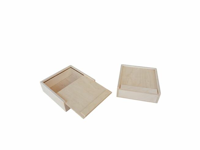 Eleganckie pudełko drewniane 16x16x6 cm rozsuwane – ręcznie