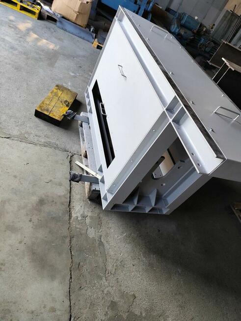 Malowanie konstrukcji stalowych i małych elementów – usługi