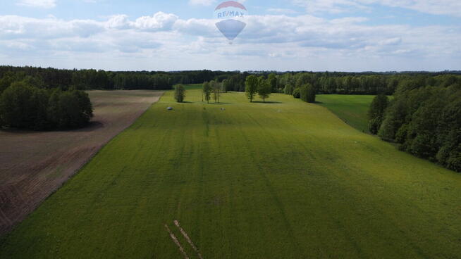 Działka z linią brzegową jeziora Hołny