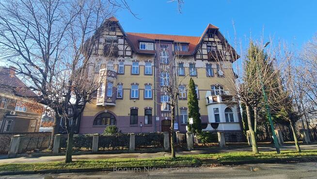 Na sprzedaż 5 pokojowe mieszkanie w Ząbkowicach Śl