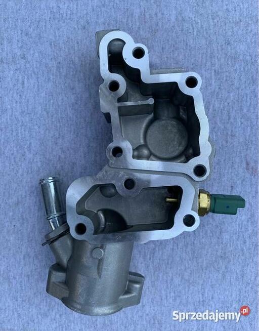 Króciec obudowa termostatu Peugeot 206,207