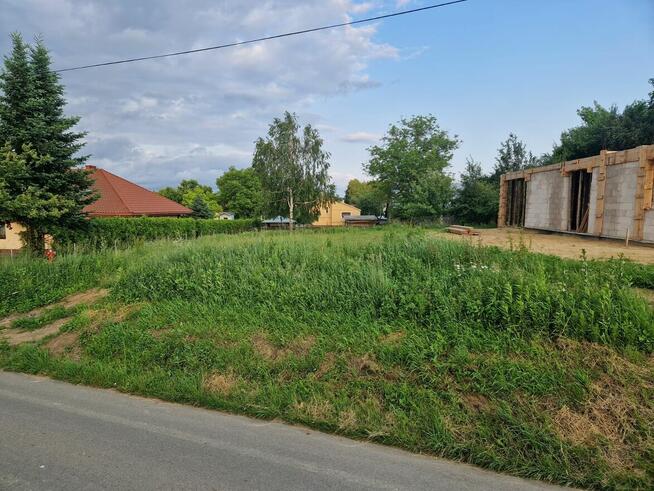 Sprzedam działkę budowlaną 8 ar