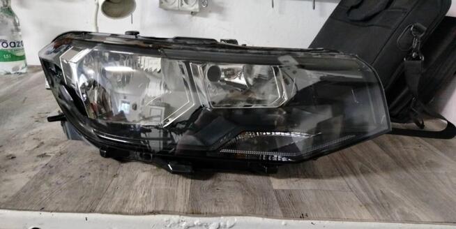 Sprzedam reflektor VW T CROSS