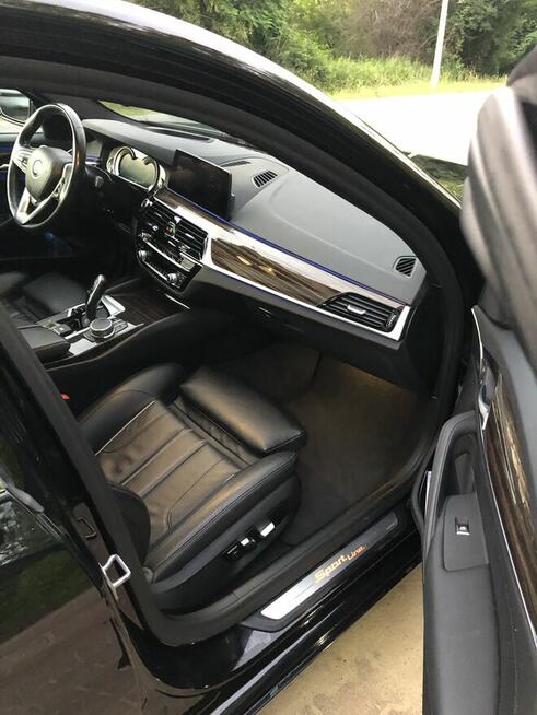 BMW Seria 5 530i xDrive Sport Line