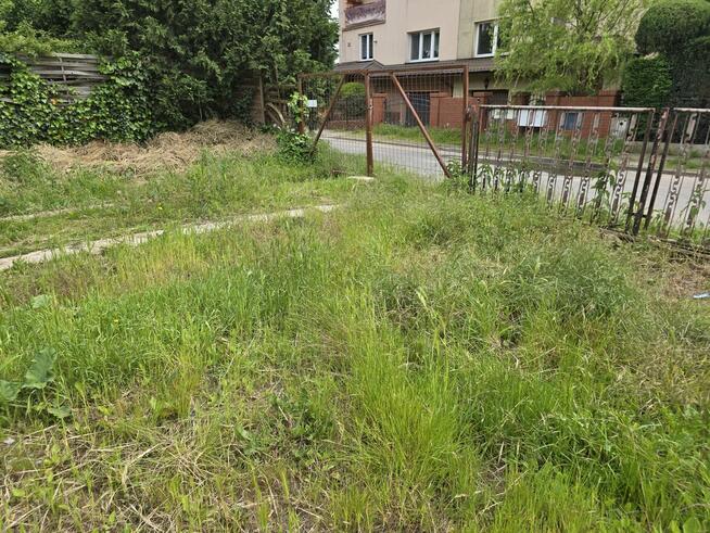 Garaz do wynajęcia blaszany na działce cena 500 zl.