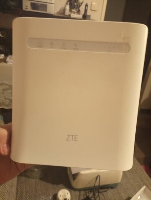 Sprzedam router ZTE-MF286D