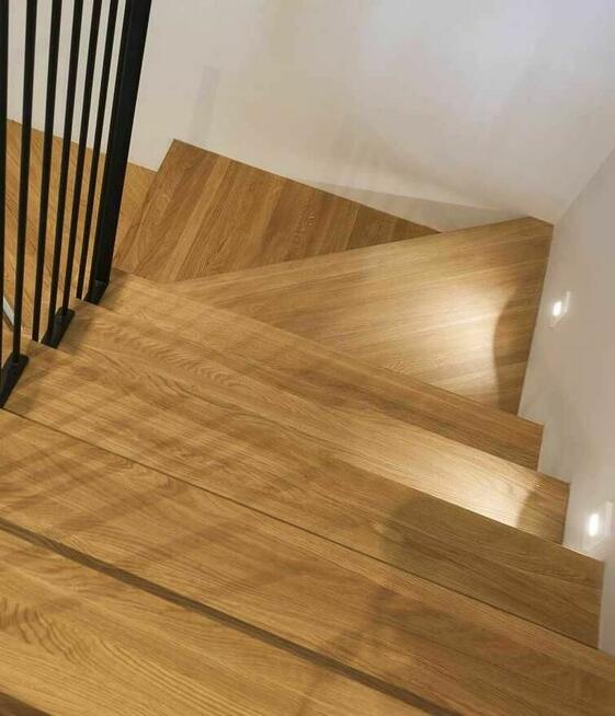 Schody stopnie trepy drewniane sosnowe bukowe dębowe jesion