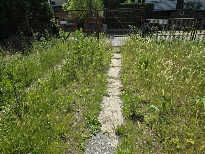 Do wynajęcia garaz blaszany na posesji prywatnej ogrodzony