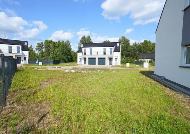 Bliźniak w stanie deweloperskim - Białuń