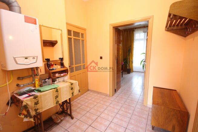 Dom Kielce Nowy Folwark, Otrocz