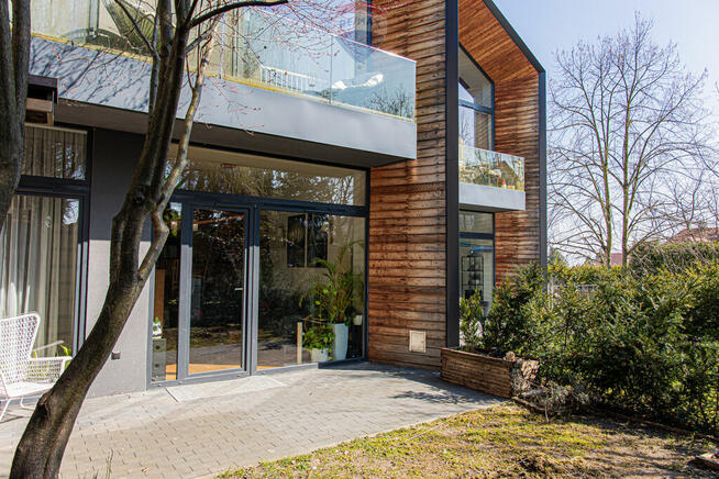 4p mieszkanie z ogródkiem w pięknej szeregówce