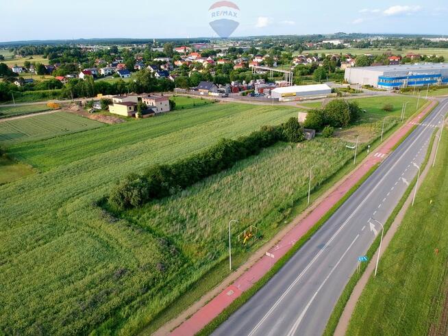 Atrakcyjna działka z WZ (budynek służby zdrowia)