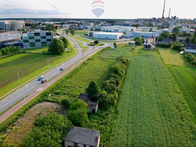 Atrakcyjna działka z WZ (budynek służby zdrowia)