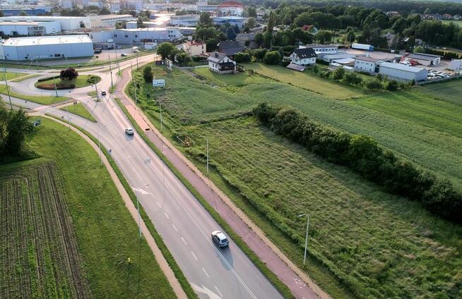 Atrakcyjna działka z WZ (budynek służby zdrowia)