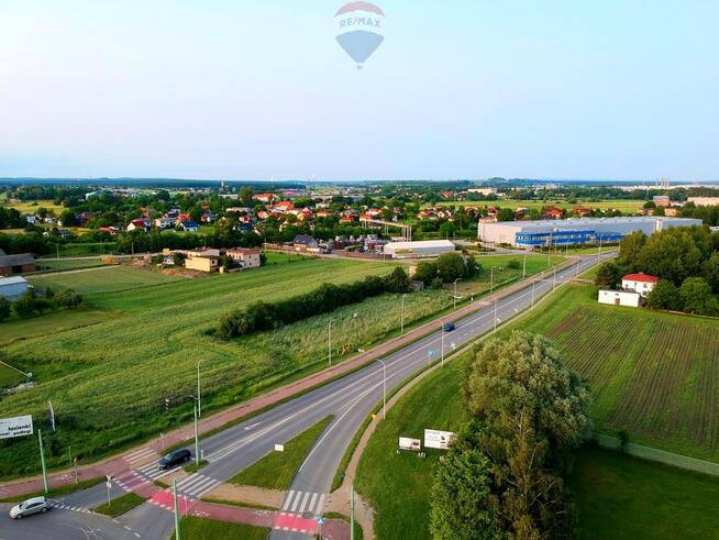 Atrakcyjna działka z WZ (budynek służby zdrowia)