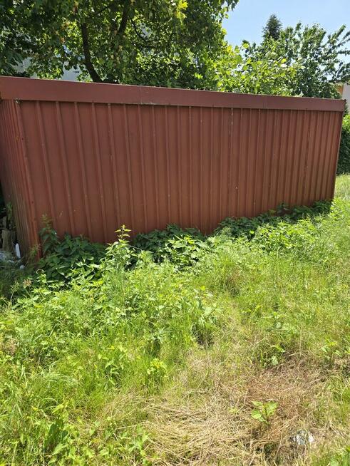 Garaz do wynajęcia blaszany na działce cena 500 zl.