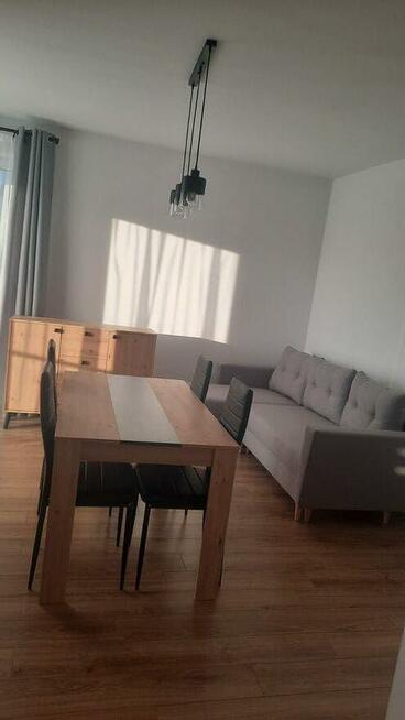 Do wynajęcia mieszkanie w bloku.