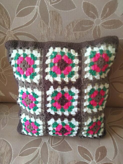Poduszki robione na szydelku