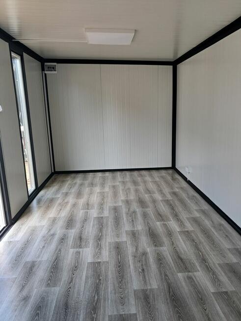 Sprzedam kontener z płyty warstwowej.