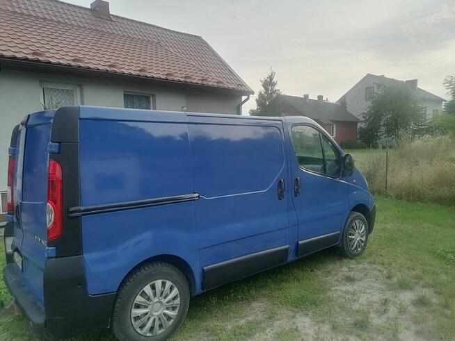 Opel vivaro lift 2007r sil 2.0d