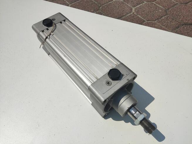 Siłownik pneumatyczny FESTO DSBC-100-200-PPVA-N3