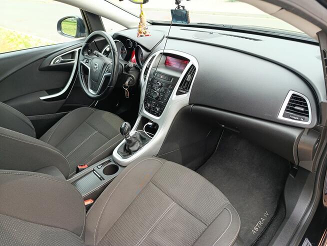 Opel Astra J 1.6 Turbo 180KM LPG 2010r