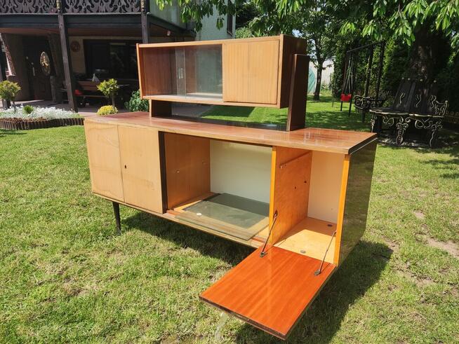 Komoda PRL, kredens z nadstawką 548/Var/B