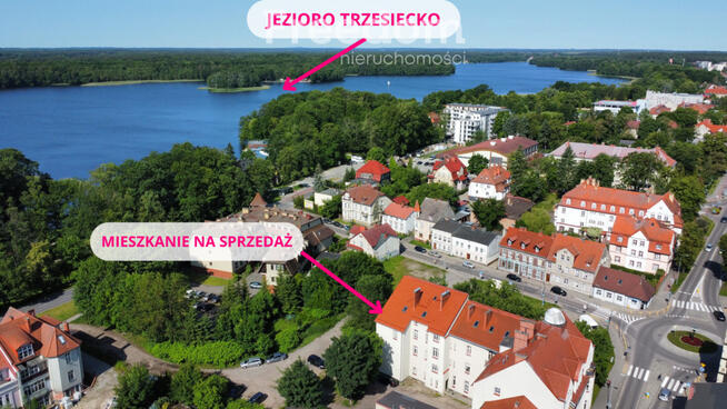 Mieszkanie z balkonem w pobliżu parku i jeziora.