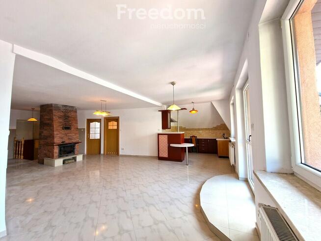 Obiekt wielefunkcyjny na sprzedaż-centrum Huszlewa