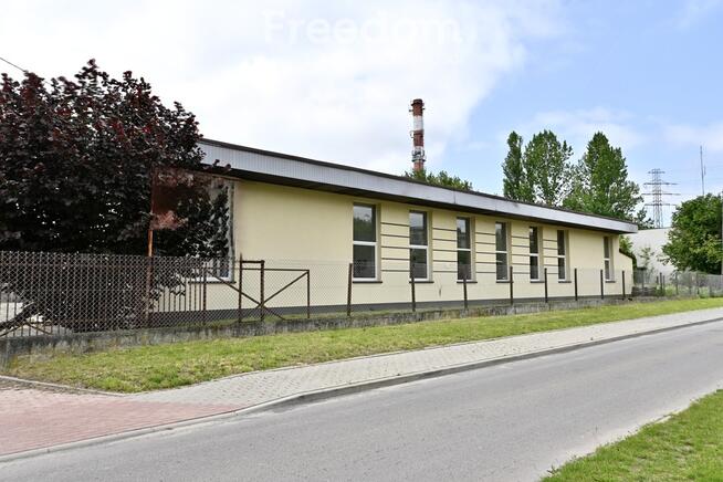 Lokal 168 m² z ogrodzonym terenem – Koniecpol